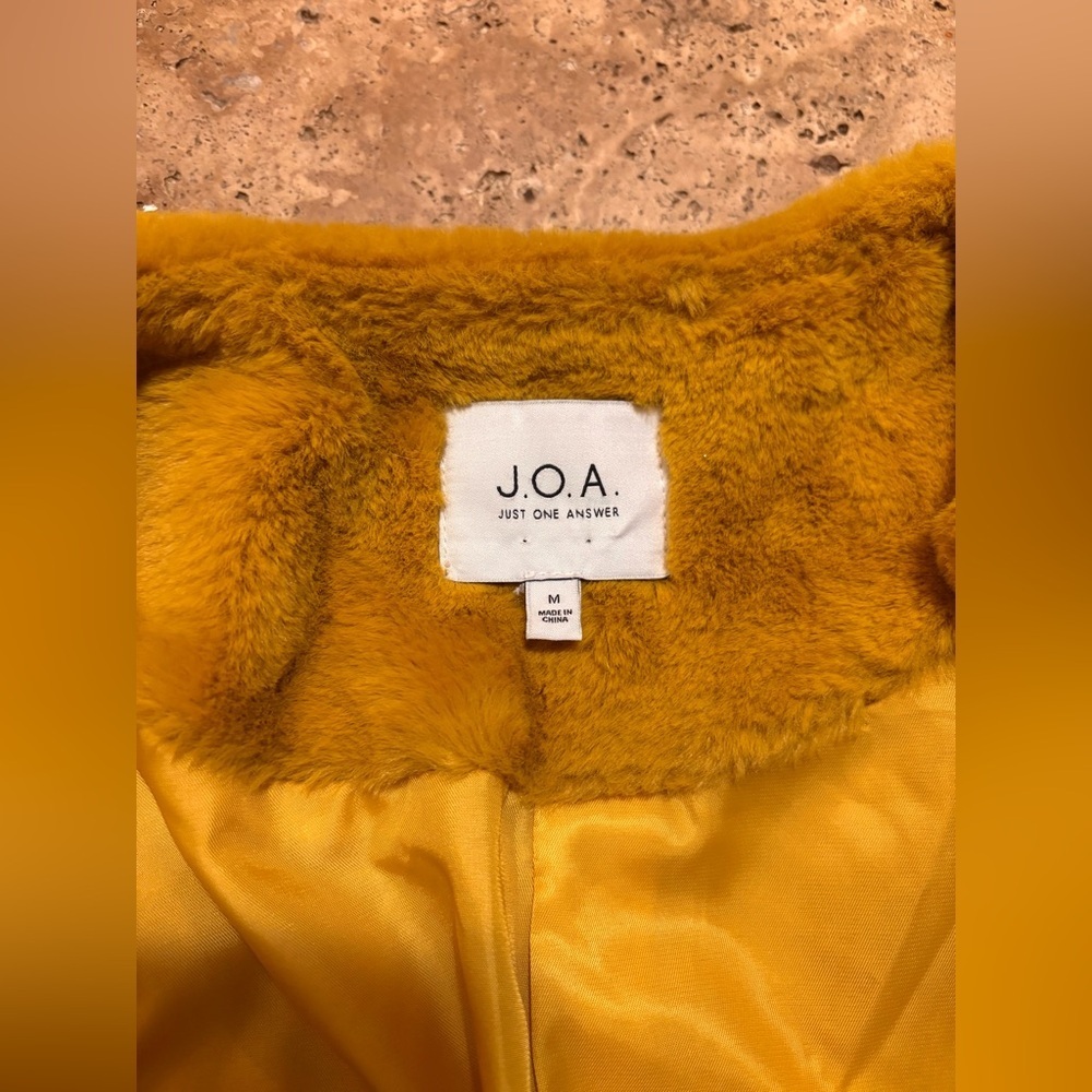 LIKE NEW J.O.A. Open front faux fur lightweight jacket - Picture 5 of 6